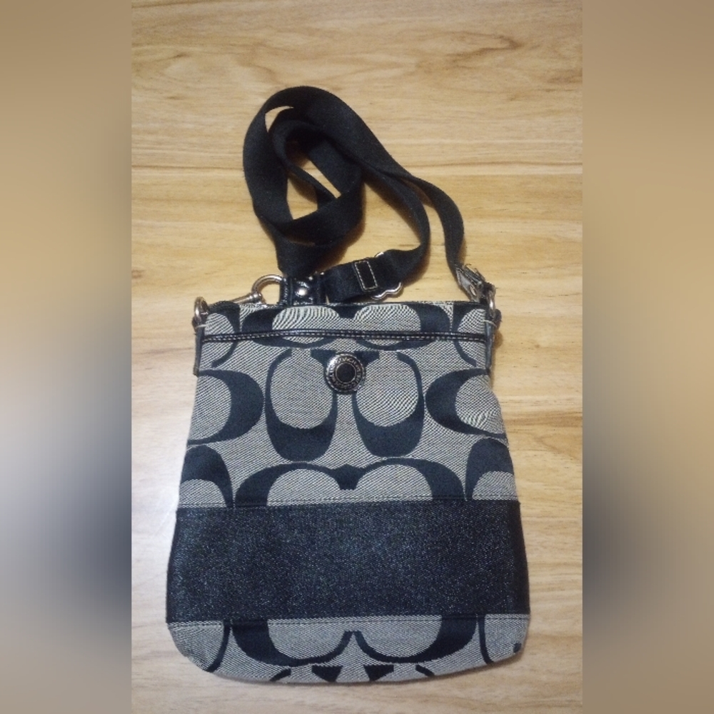 Coach Signature Crossbody Hand bag Purse black Gray adjustable monogrammed